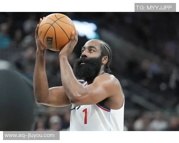 哈登季前赛表现平平场均仅得6分助攻77命中率波动大引发关注