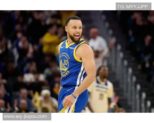 库里谈进攻角色变化斯潘塞主控让我更专注无球跑动创造空间