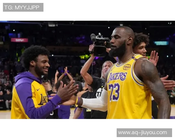 布朗尼分享提升无球状态的努力与在G联盟和湖人之间的心态平衡